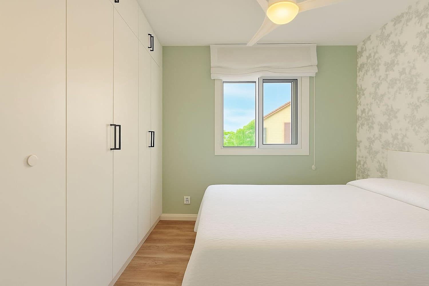 3 Zimmer Apartment zu vermieten in Castelldefels mit Pool Garage - 2.500 € (Ref: 9335644)