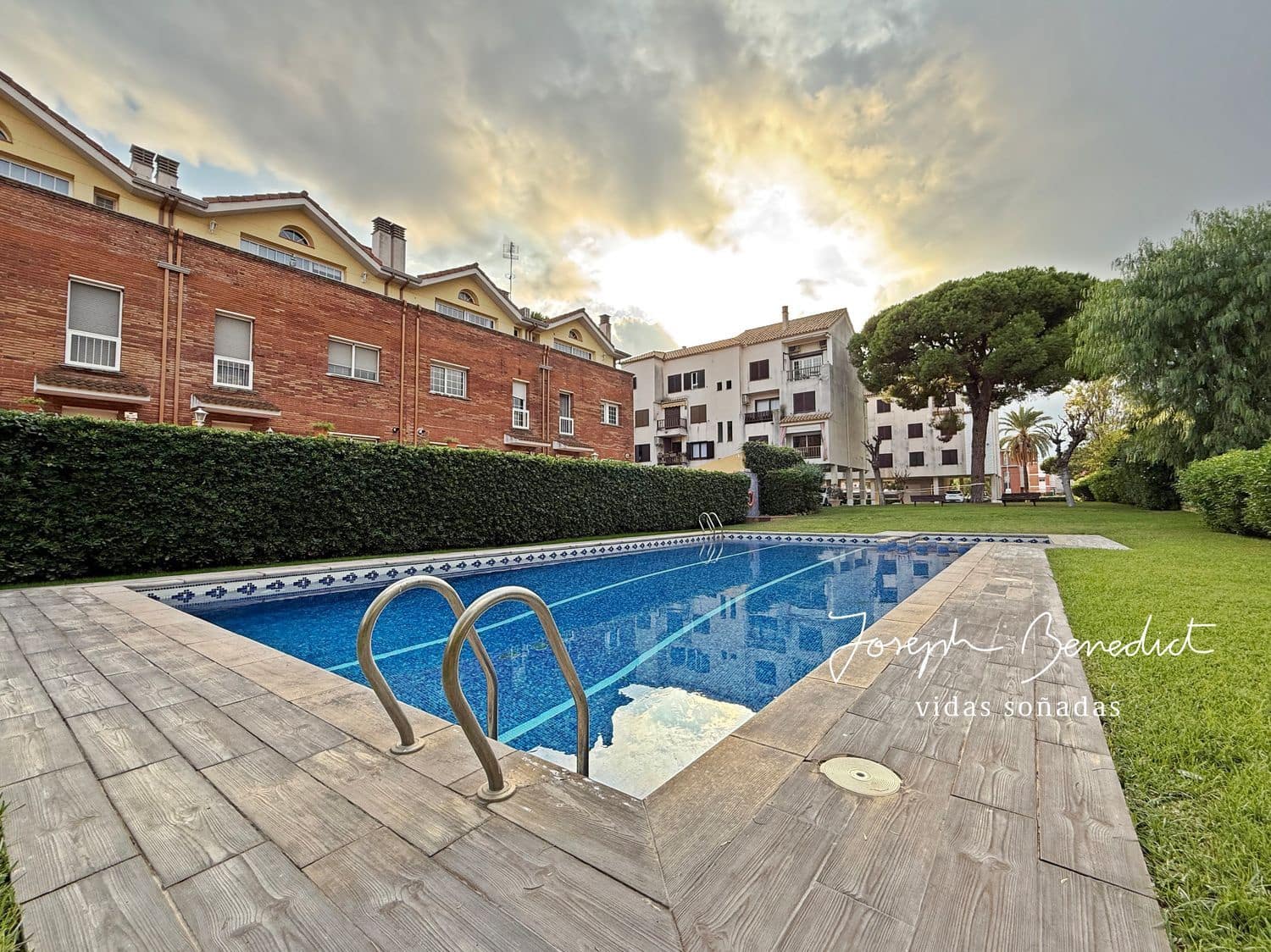 3 Zimmer Apartment zu vermieten in Castelldefels mit Pool Garage - 2.500 € (Ref: 9335644)