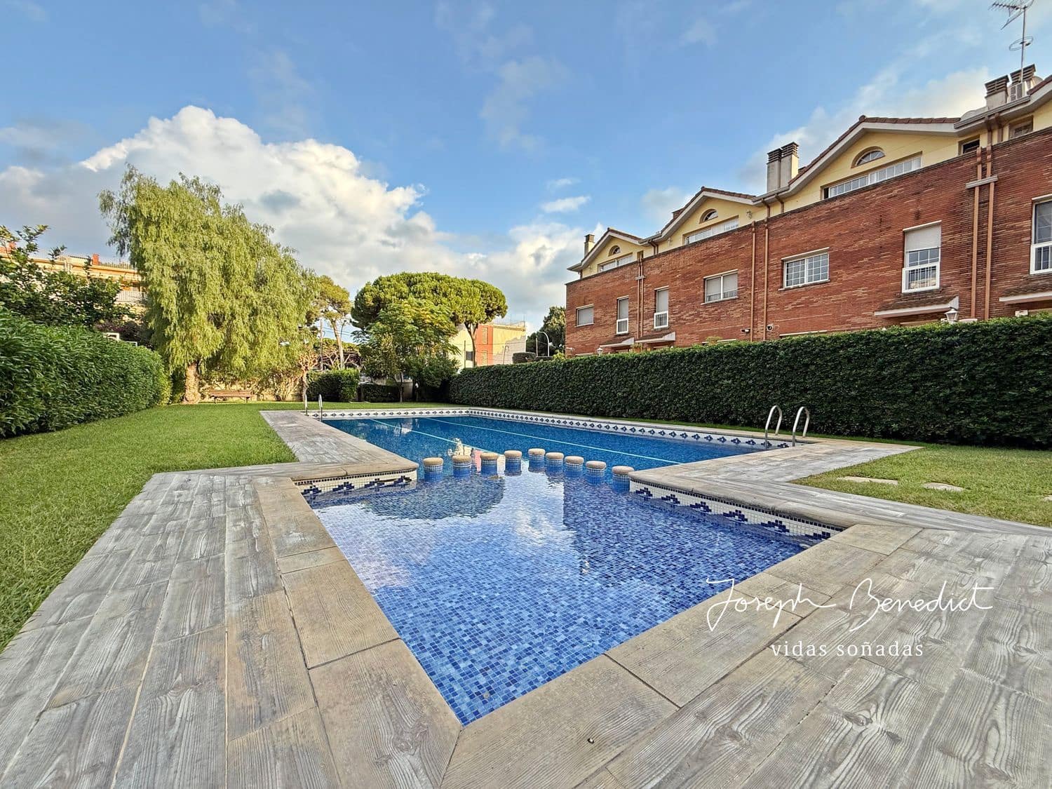 3 Zimmer Apartment zu vermieten in Castelldefels mit Pool Garage - 2.500 € (Ref: 9335644)