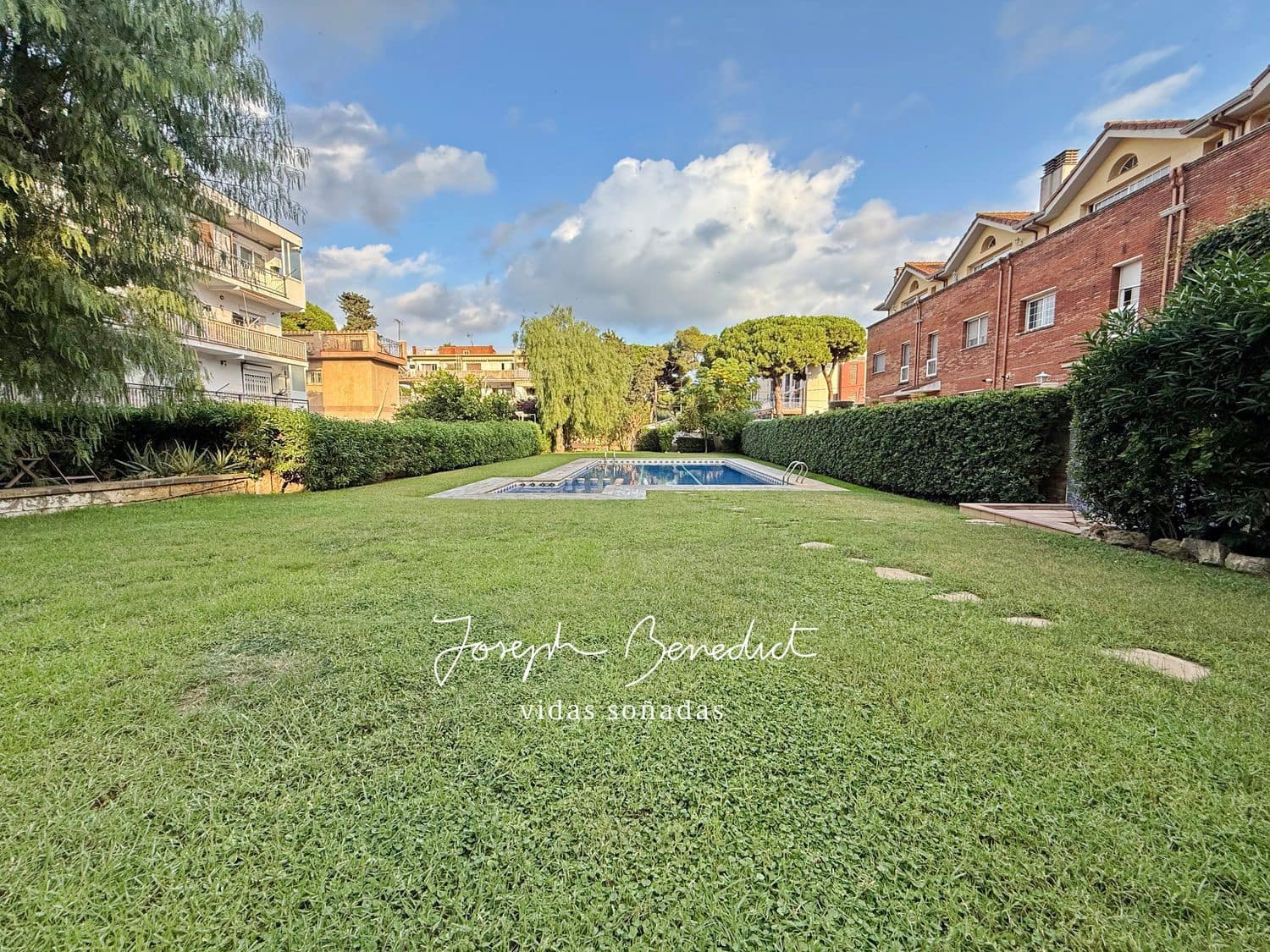 3 Zimmer Apartment zu vermieten in Castelldefels mit Pool Garage - 2.500 € (Ref: 9335644)