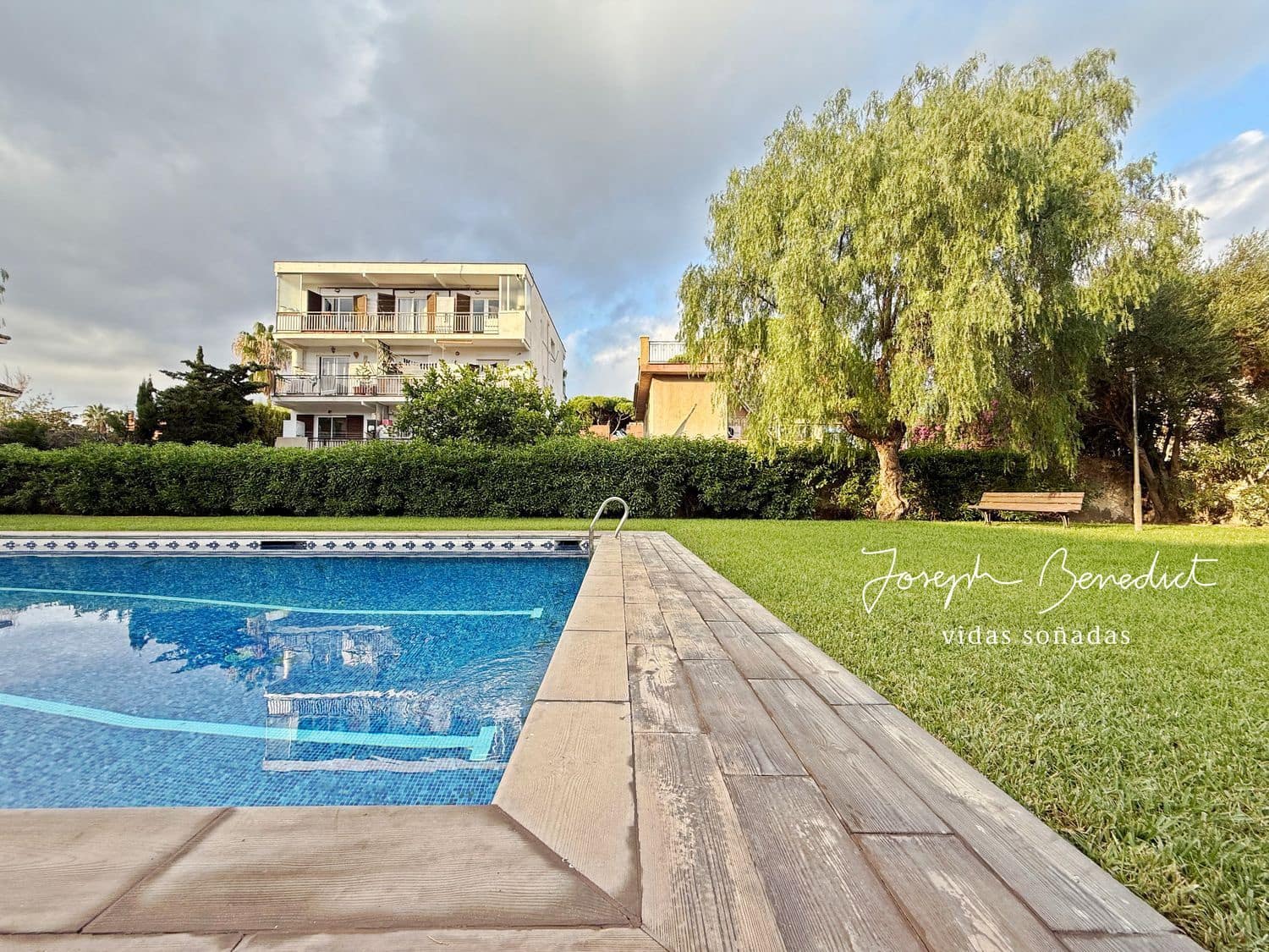 3 Zimmer Apartment zu vermieten in Castelldefels mit Pool Garage - 2.500 € (Ref: 9335644)