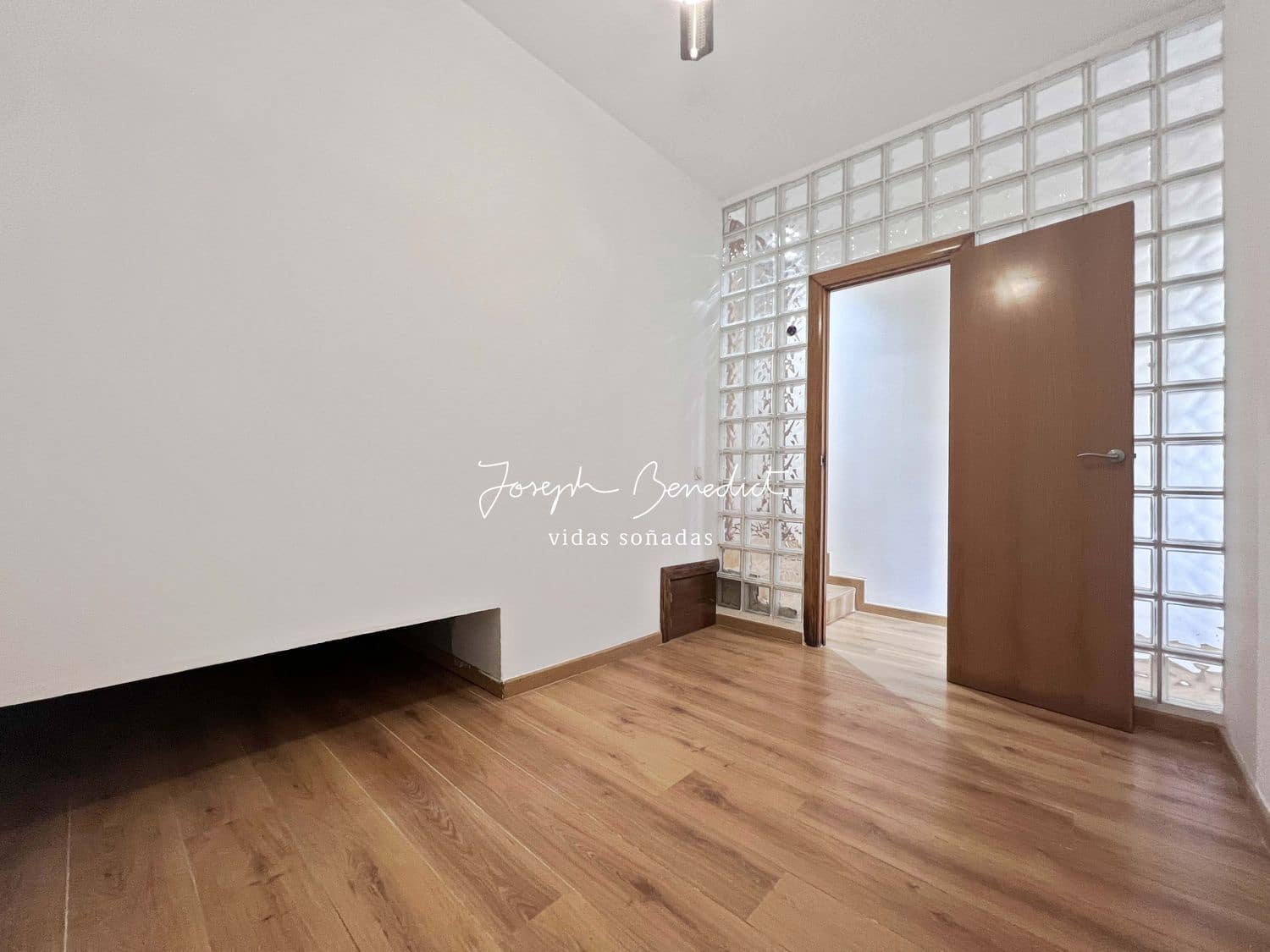 Apartament do wynajęcia w Castelldefels z garażem - 1 030 € (Ref: 9390030)