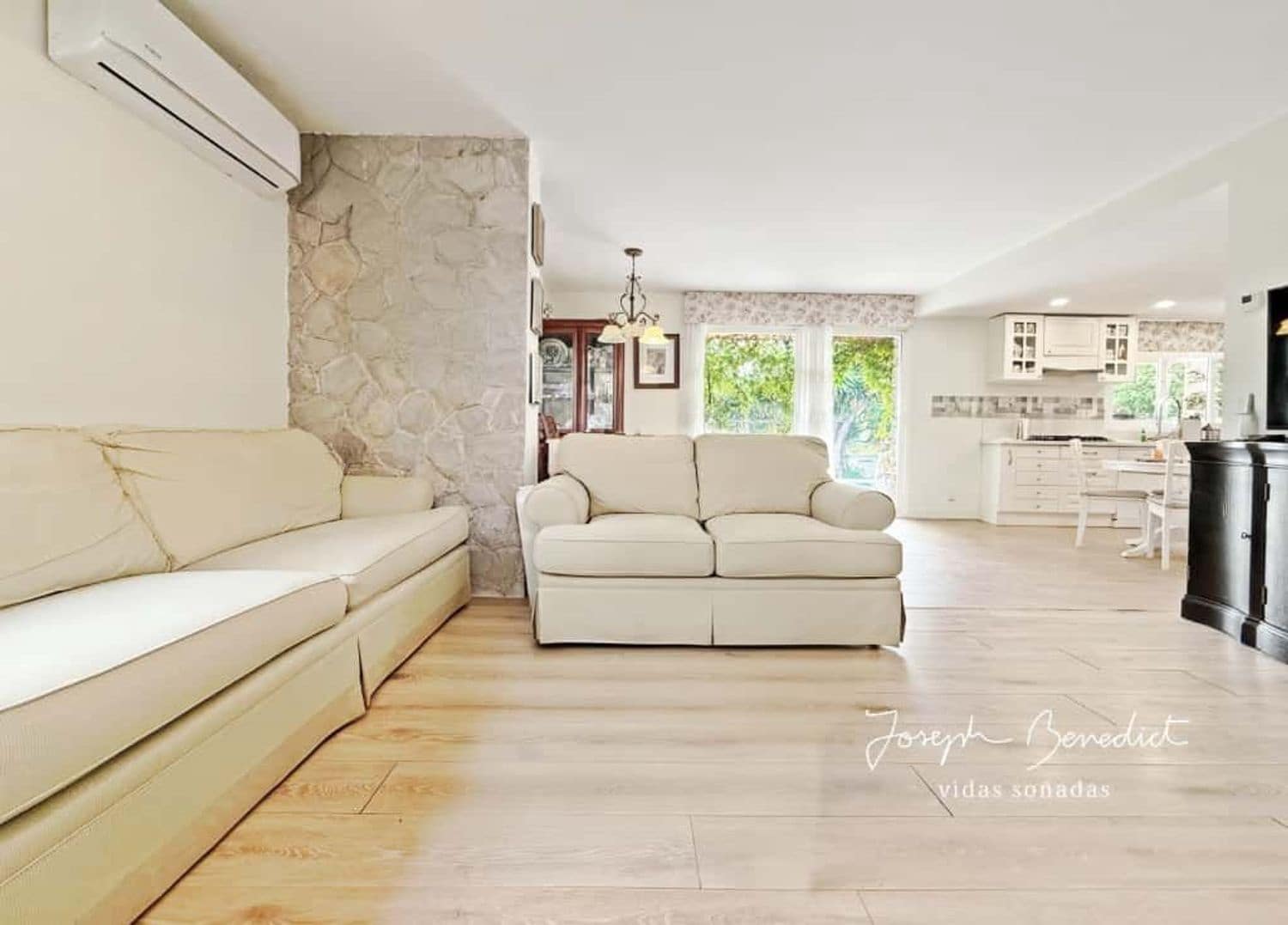 6 bedroom Villa for sale in Castelldefels with pool garage - € 1,150,000 (Ref: 9400403)