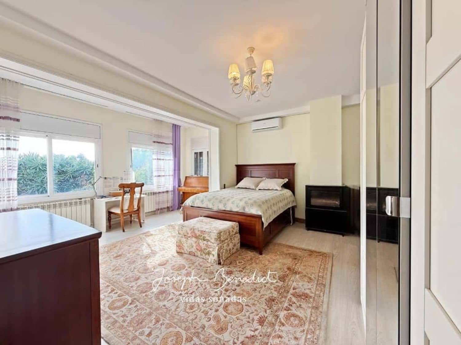 6 bedroom Villa for sale in Castelldefels with pool garage - € 1,150,000 (Ref: 9400403)