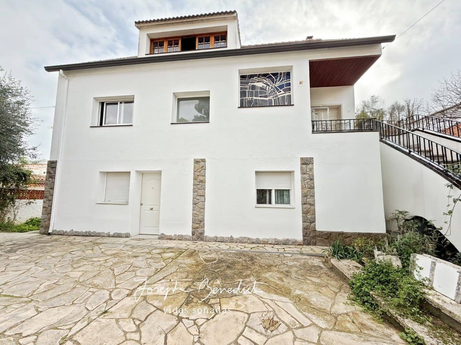 6 bedroom Villa for sale in Castelldefels with pool garage - € 1,150,000 (Ref: 9400403)