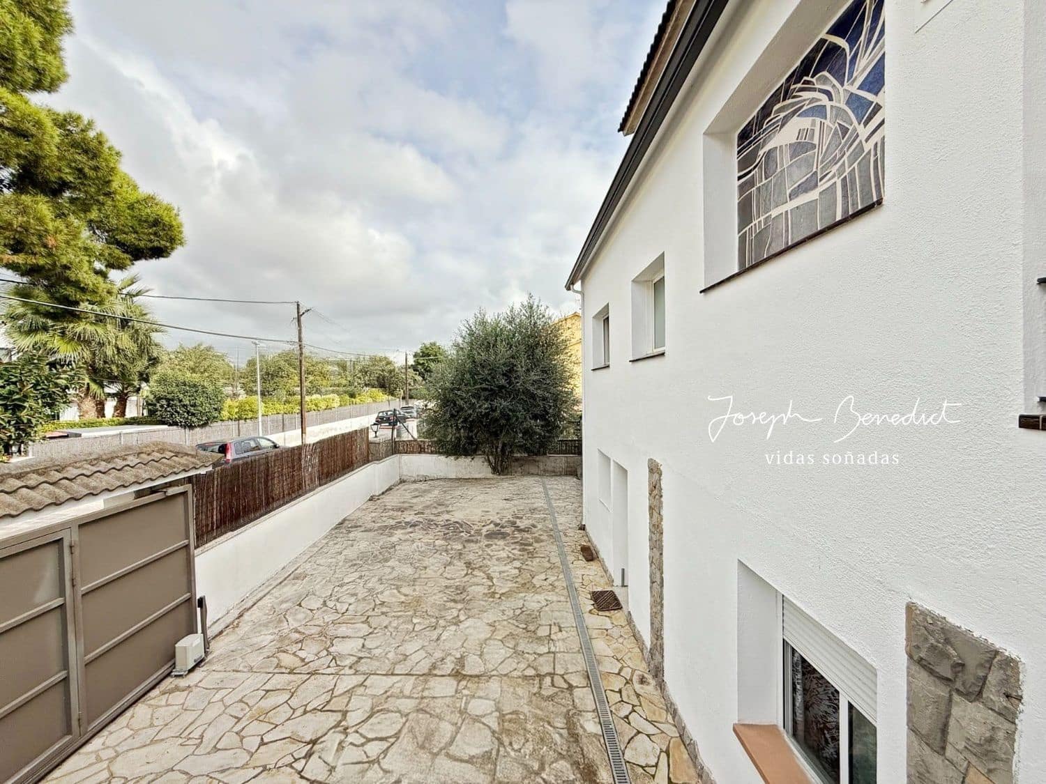 6 bedroom Villa for sale in Castelldefels with pool garage - € 1,150,000 (Ref: 9400403)