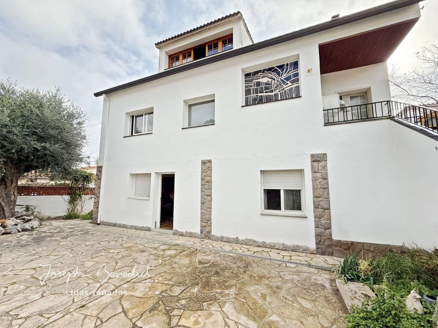 6 bedroom Villa for sale in Castelldefels with pool garage - € 1,150,000 (Ref: 9400403)