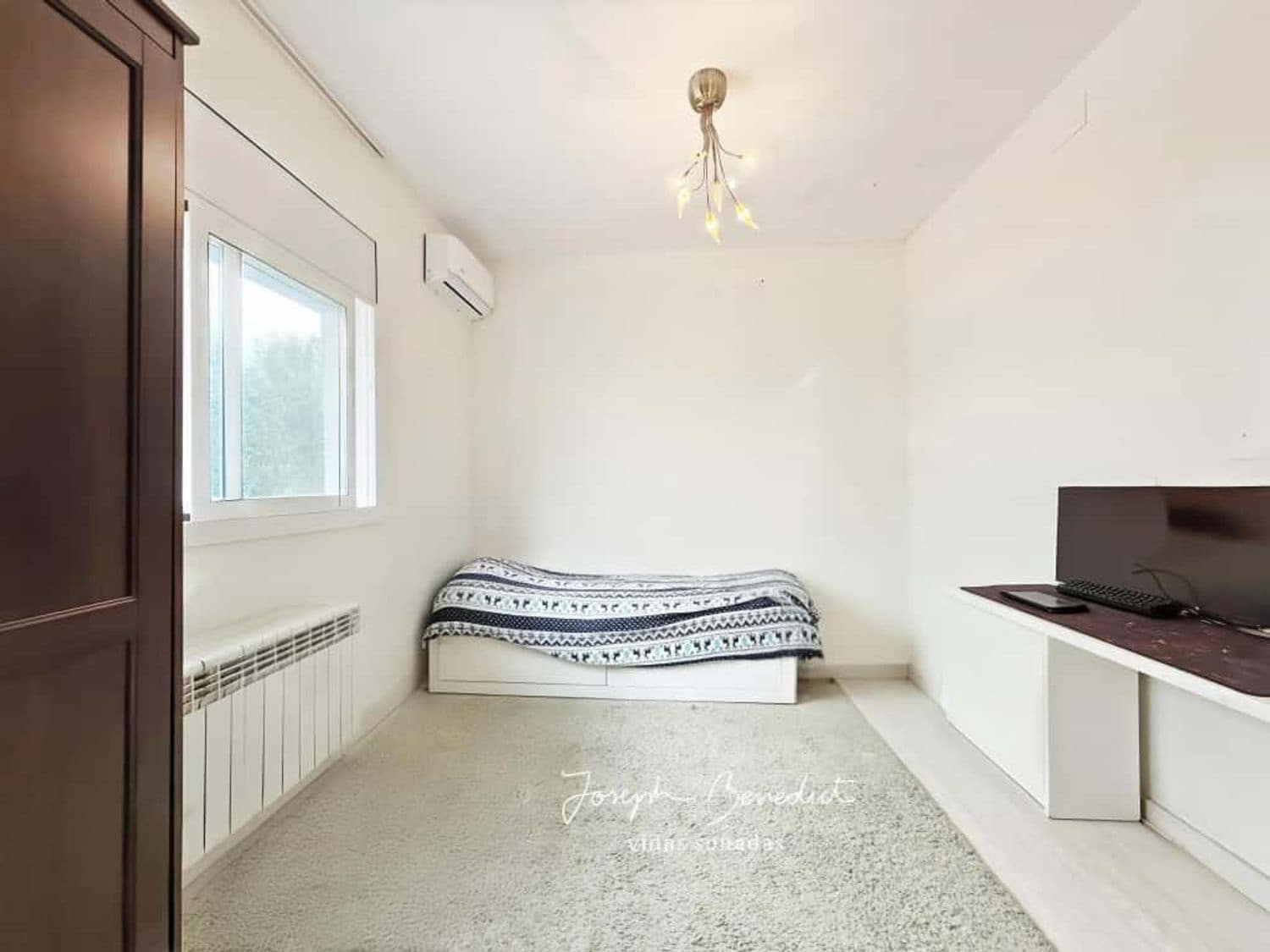 6 bedroom Villa for sale in Castelldefels with pool garage - € 1,150,000 (Ref: 9400403)