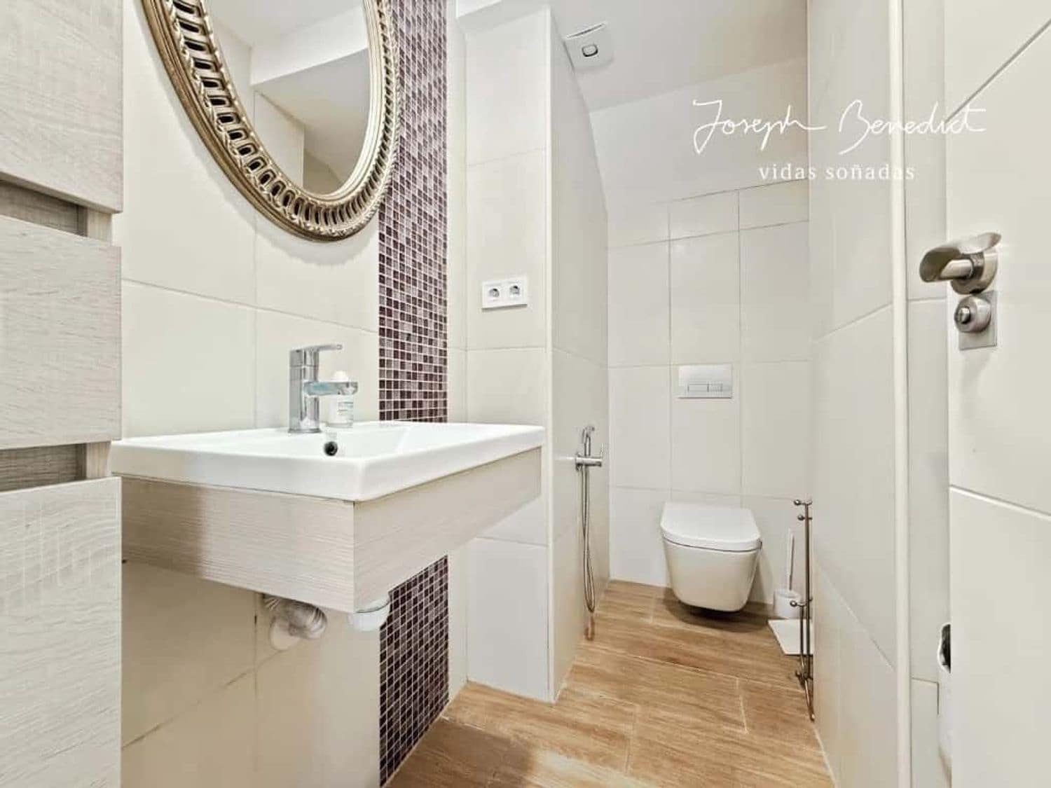 6 bedroom Villa for sale in Castelldefels with pool garage - € 1,150,000 (Ref: 9400403)