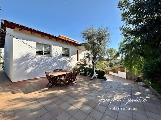 4 soverom Villa til salgs i Castelldefels med garasje - € 1 280 000 (Ref: 9410612)