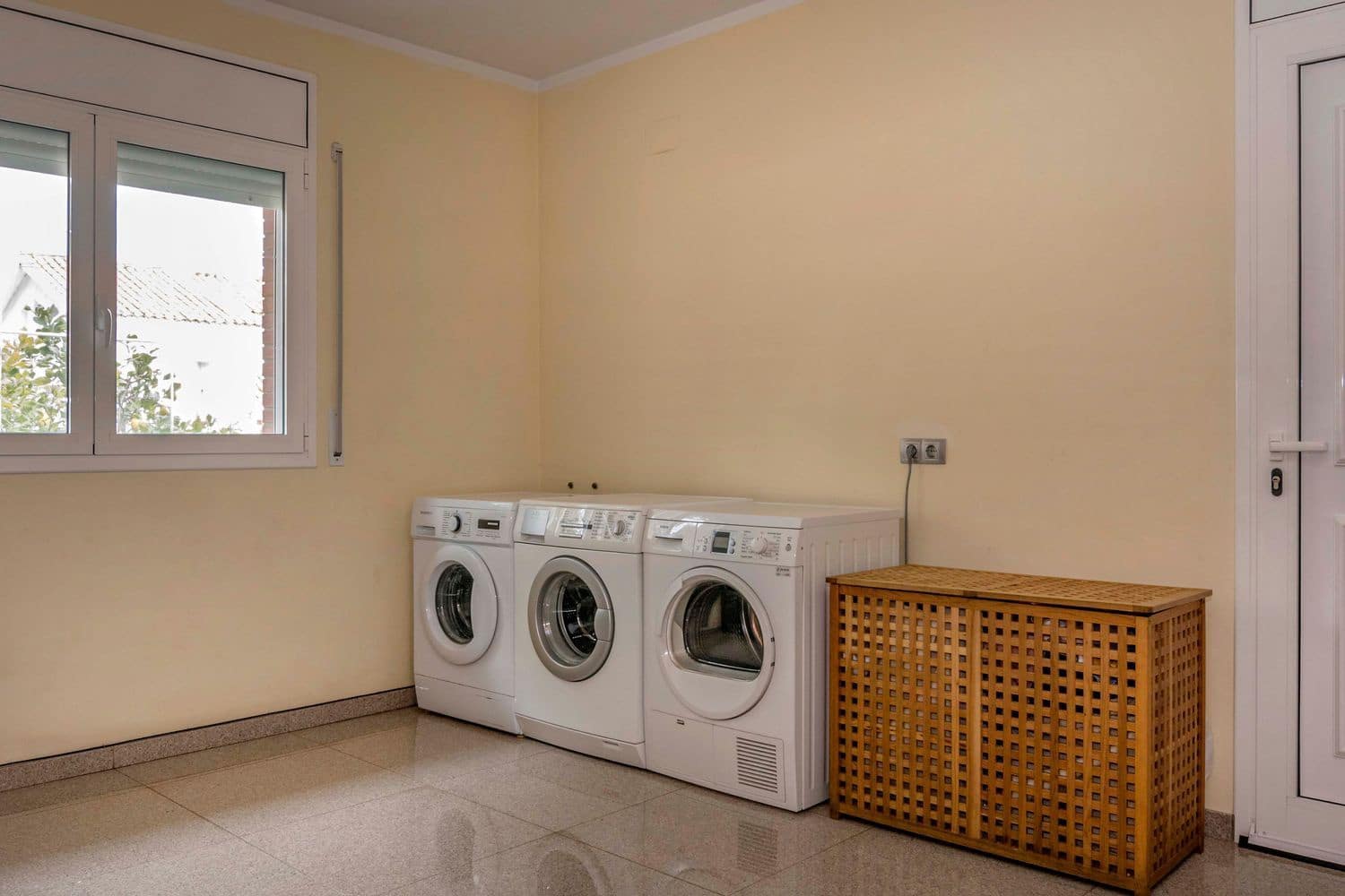 8 bedroom Villa for sale in Castelldefels with pool garage - € 1,900,000 (Ref: 9413636)