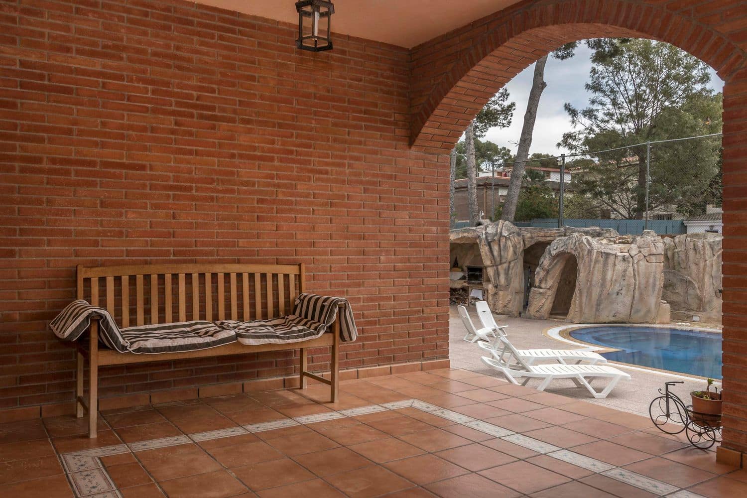 8 bedroom Villa for sale in Castelldefels with pool garage - € 1,900,000 (Ref: 9413636)