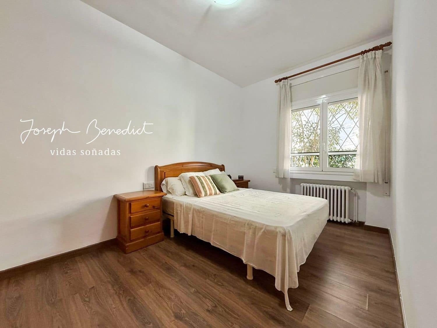 4 bedroom Villa for sale in Begues with pool garage - € 620,000 (Ref: 9494409)