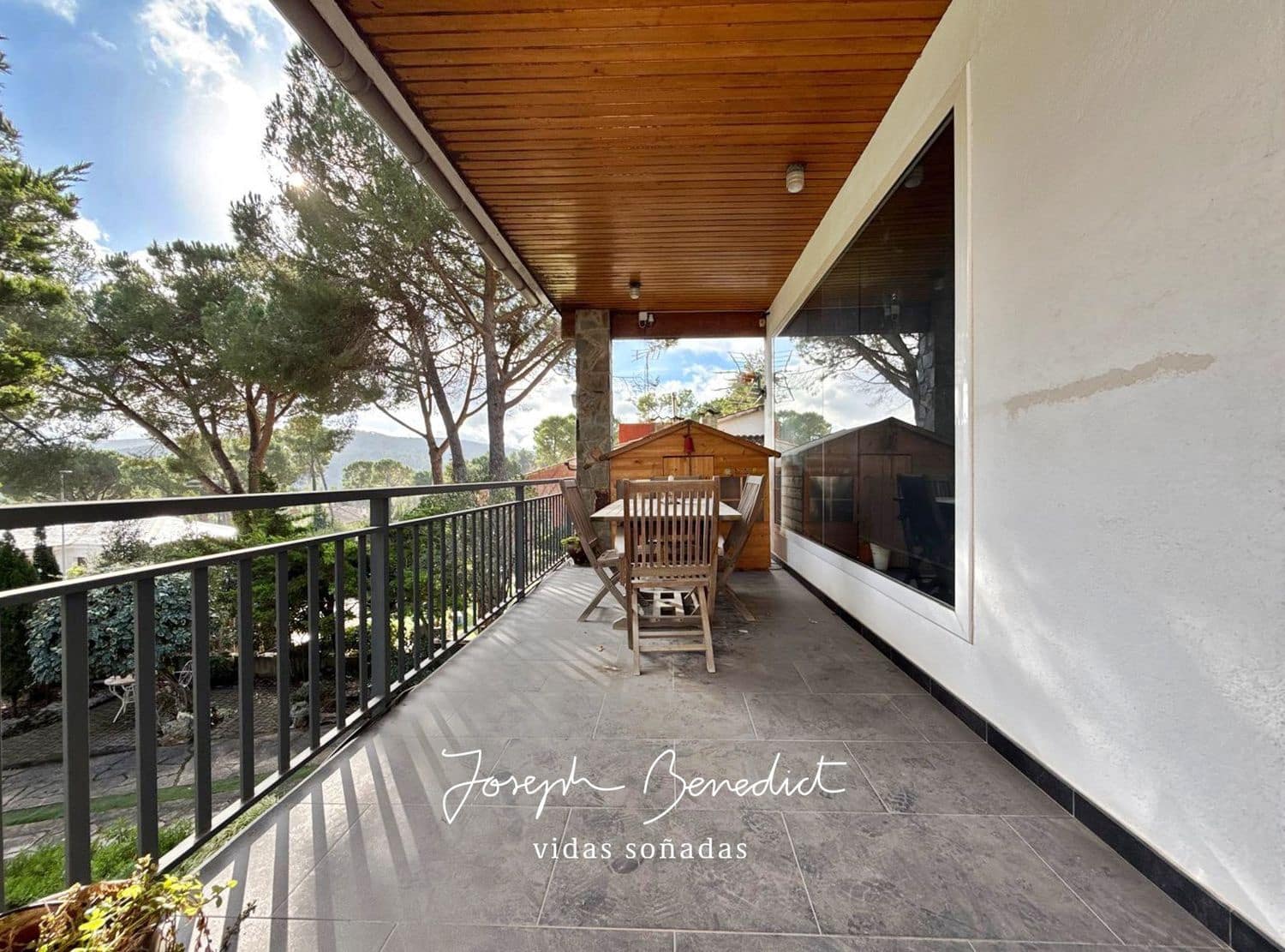 4 bedroom Villa for sale in Begues with pool garage - € 620,000 (Ref: 9494409)