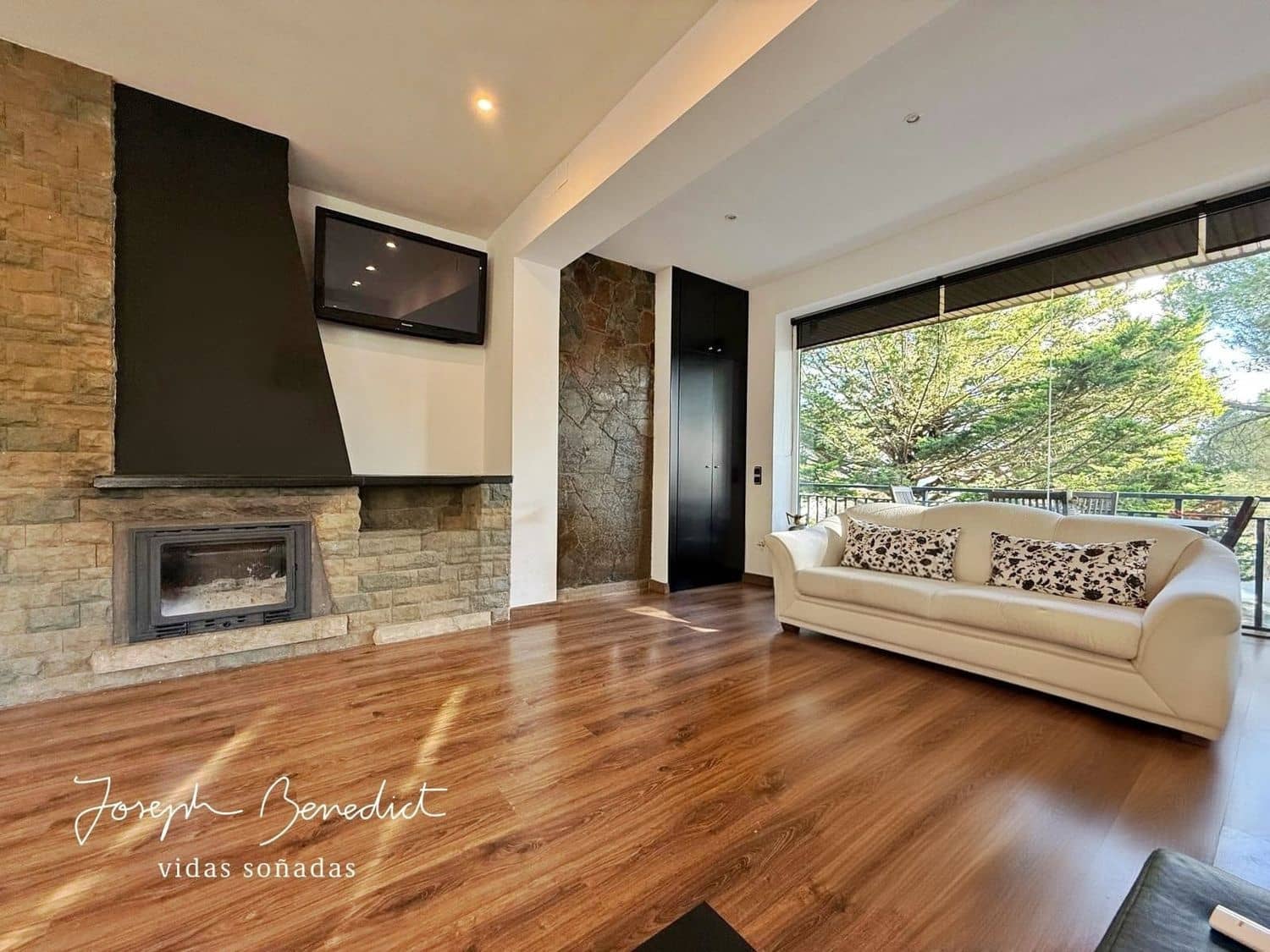 4 bedroom Villa for sale in Begues with pool garage - € 620,000 (Ref: 9494409)