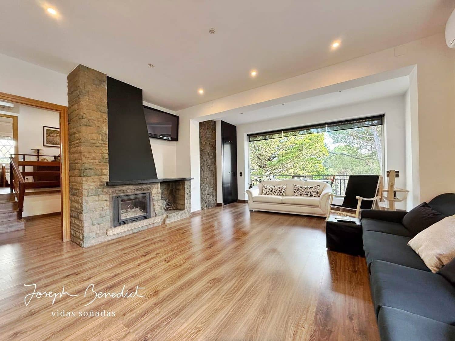 4 bedroom Villa for sale in Begues with pool garage - € 620,000 (Ref: 9494409)