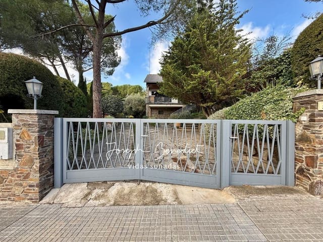 4 soveværelse Villa til salg i Begues med swimmingpool garage - € 620.000 (Ref: 9494409)