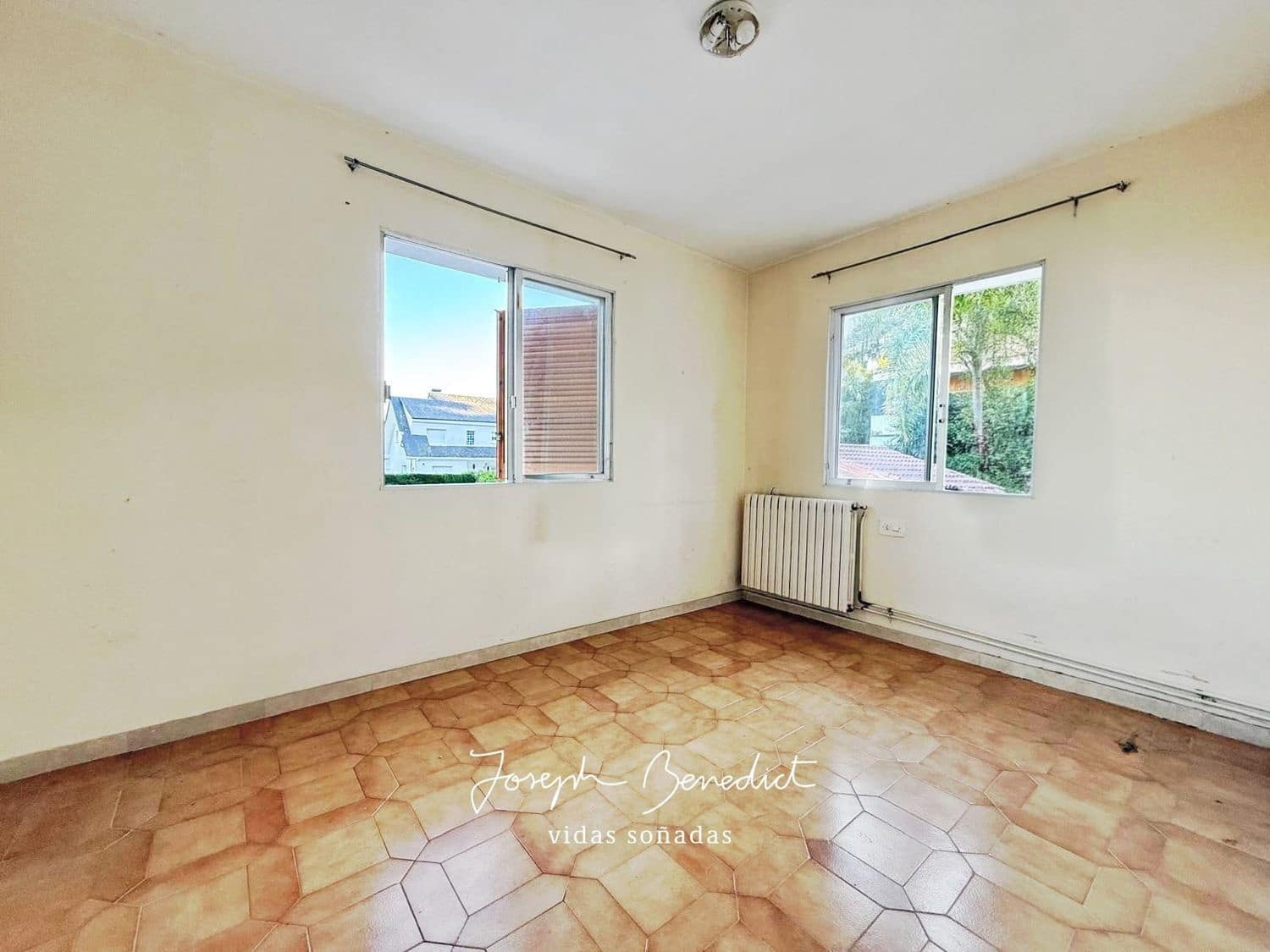 4 bedroom Villa for sale in Castelldefels with pool garage - € 690,000 (Ref: 9512108)