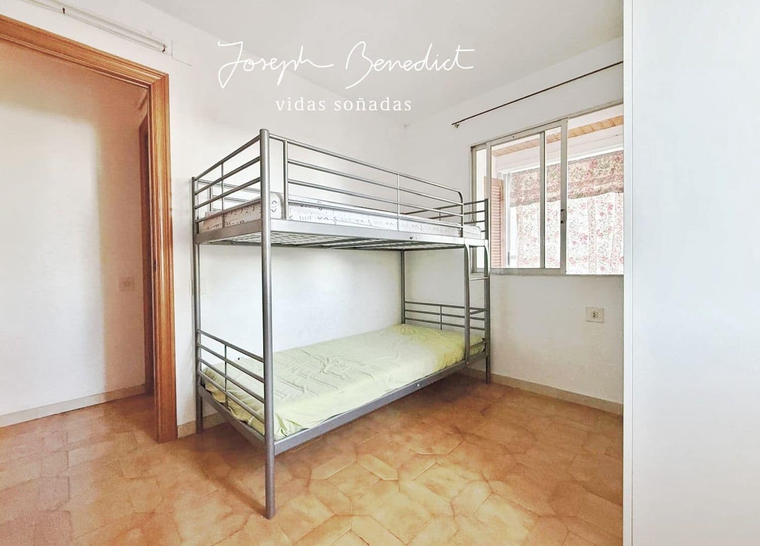 4 bedroom Villa for sale in Castelldefels with pool garage - € 690,000 (Ref: 9512108)