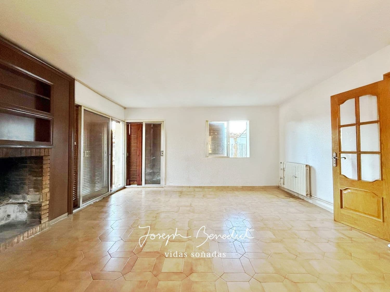 4 bedroom Villa for sale in Castelldefels with pool garage - € 690,000 (Ref: 9512108)