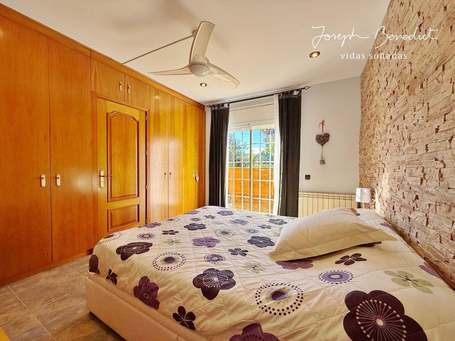 4 soveværelse Villa til salg i Begues med swimmingpool garage - € 565.000 (Ref: 9547385)