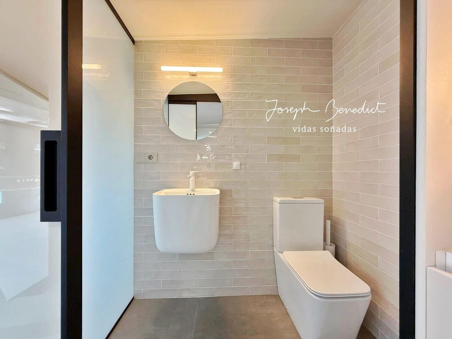 3 soveværelse Byhus til salg i Gava med swimmingpool garage - € 1.280.000 (Ref: 9554372)