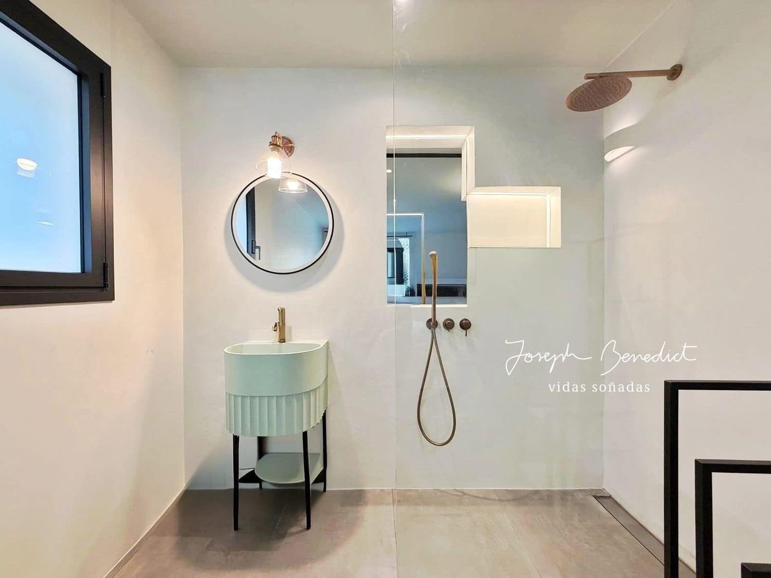 3 soveværelse Byhus til salg i Gava med swimmingpool garage - € 1.280.000 (Ref: 9554372)