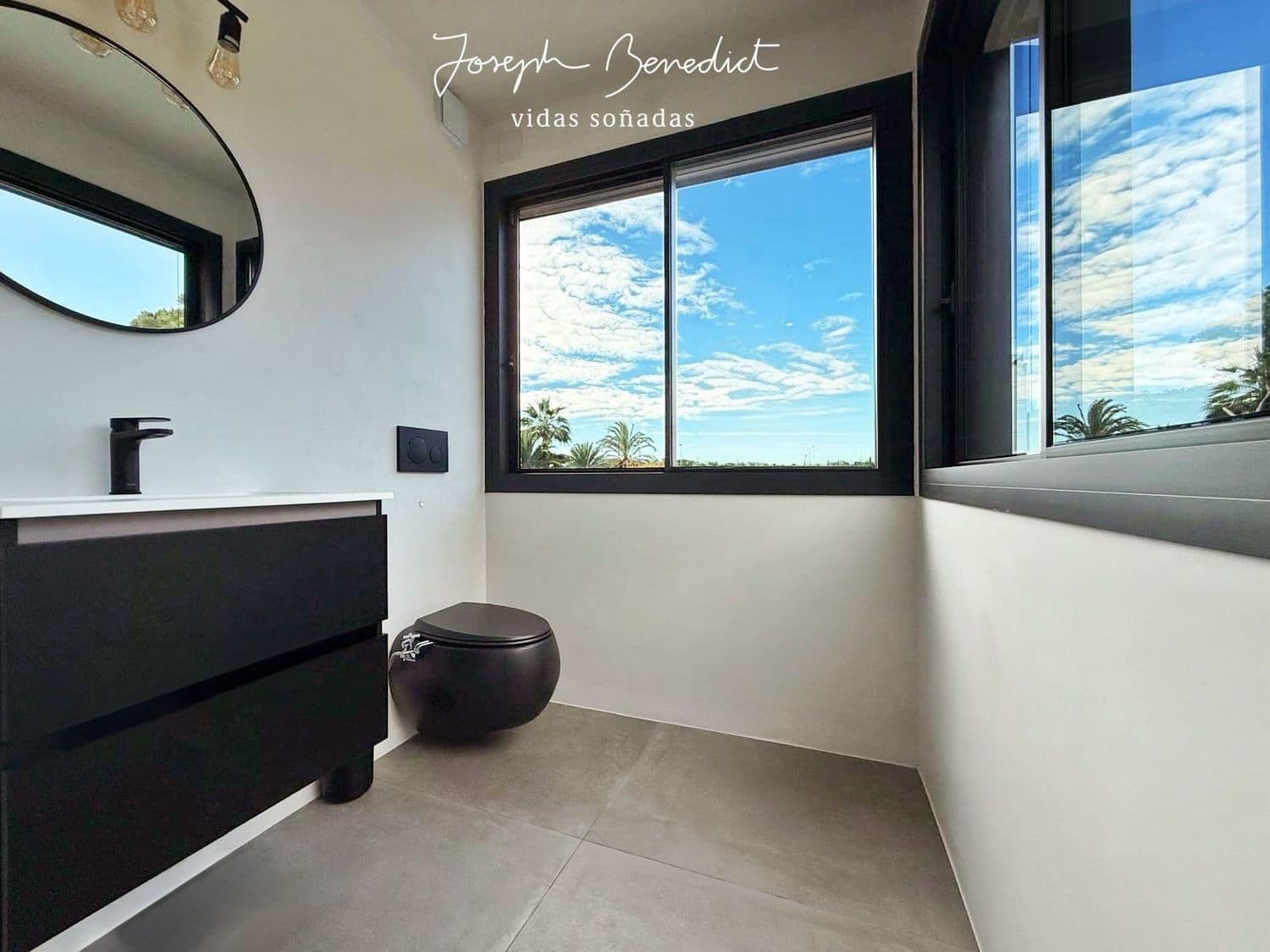 3 soveværelse Byhus til salg i Gava med swimmingpool garage - € 1.280.000 (Ref: 9554372)