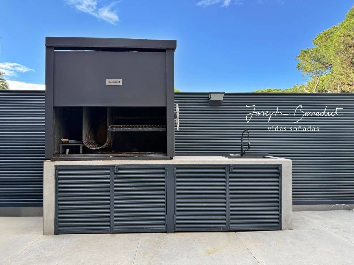 3 soveværelse Byhus til salg i Gava med swimmingpool garage - € 1.280.000 (Ref: 9554372)