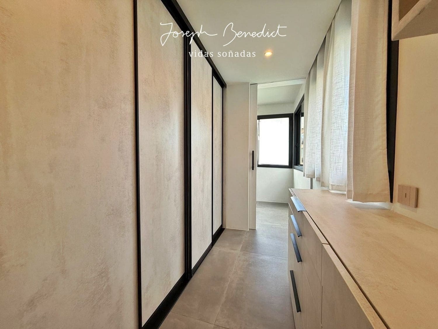 3 soveværelse Byhus til salg i Gava med swimmingpool garage - € 1.280.000 (Ref: 9554372)