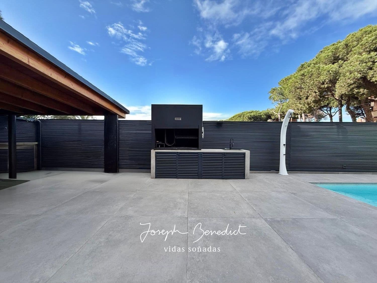 3 soveværelse Byhus til salg i Gava med swimmingpool garage - € 1.280.000 (Ref: 9554372)