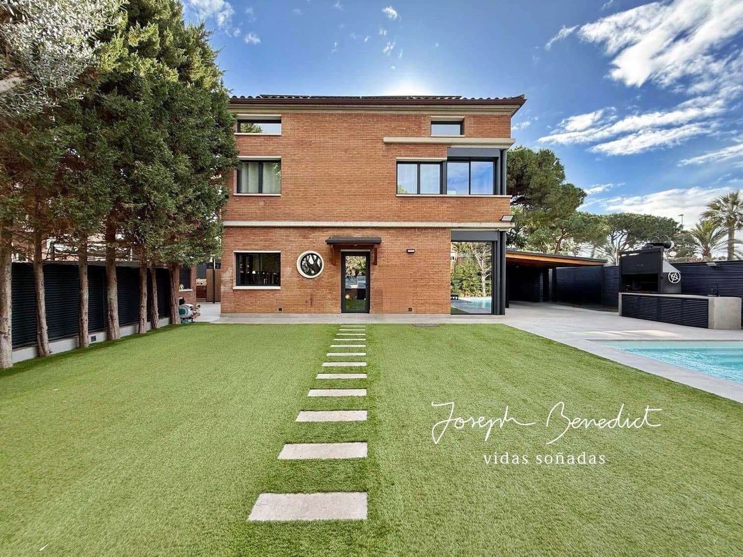 3 soveværelse Byhus til salg i Gava med swimmingpool garage - € 1.280.000 (Ref: 9554372)