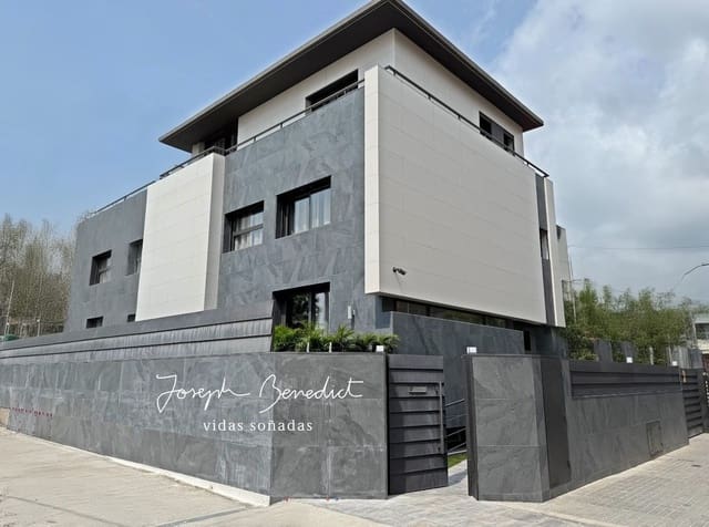 5 slaapkamer Villa te huur in Castelldefels met zwembad garage - € 8.900 (Ref: 9554373)