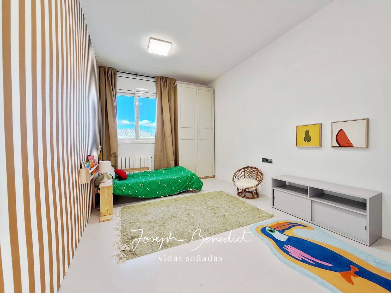 3 makuuhuone Huvila myytävänä paikassa Olivella mukana uima-altaan 
autotalli - 430 000 € (Ref: 9585409)