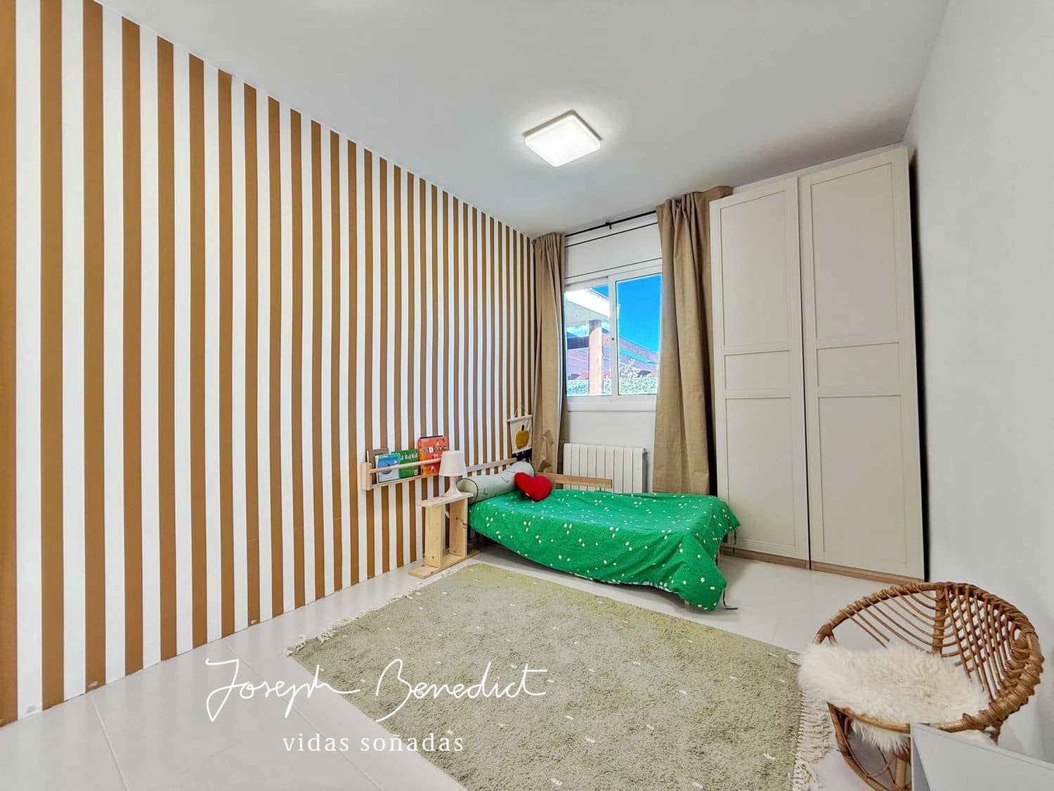 3 makuuhuone Huvila myytävänä paikassa Olivella mukana uima-altaan 
autotalli - 430 000 € (Ref: 9585409)