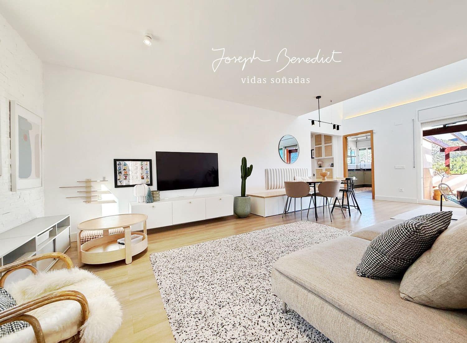 3 makuuhuone Huvila myytävänä paikassa Olivella mukana uima-altaan 
autotalli - 430 000 € (Ref: 9585409)