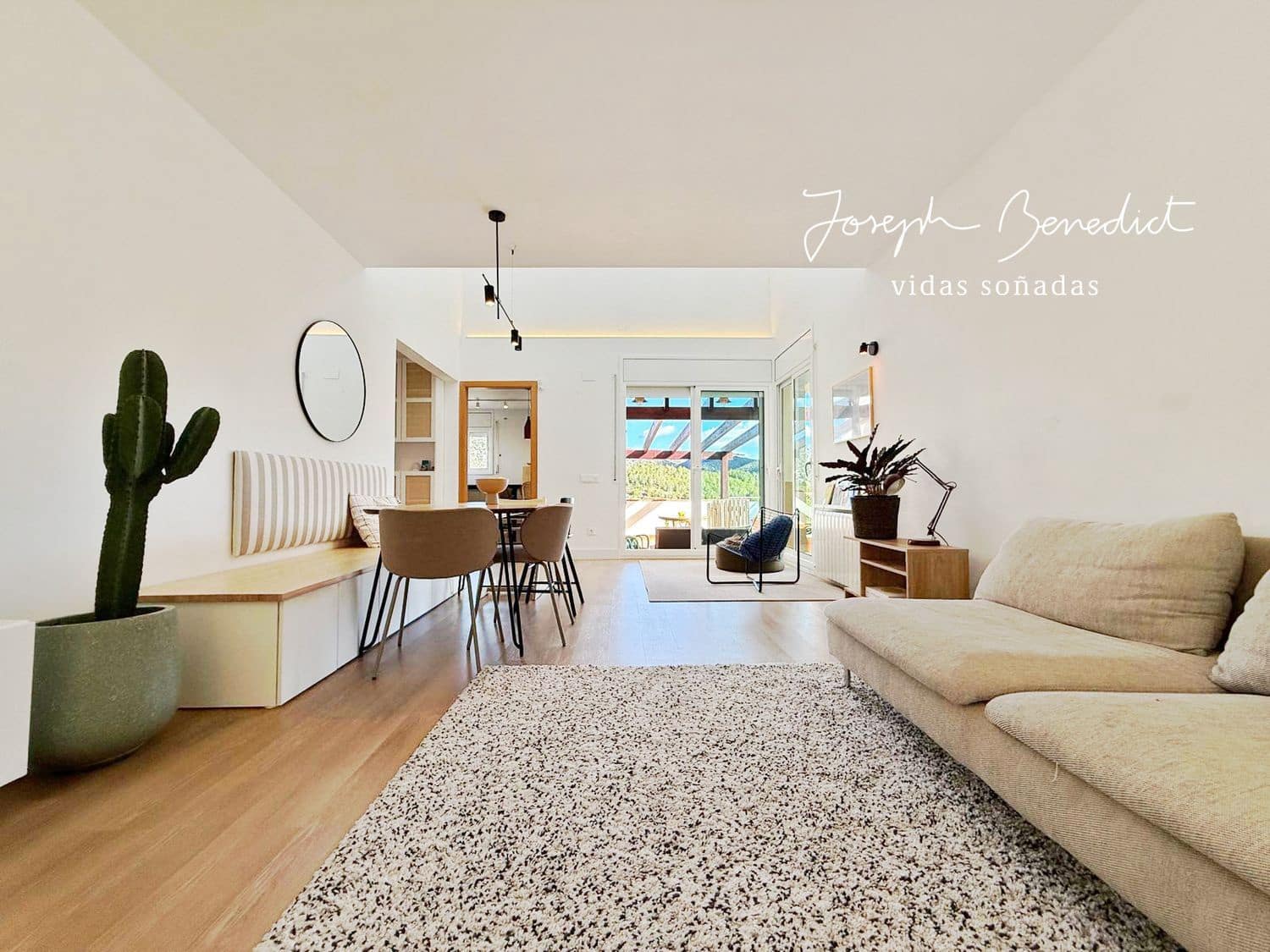 3 makuuhuone Huvila myytävänä paikassa Olivella mukana uima-altaan 
autotalli - 430 000 € (Ref: 9585409)