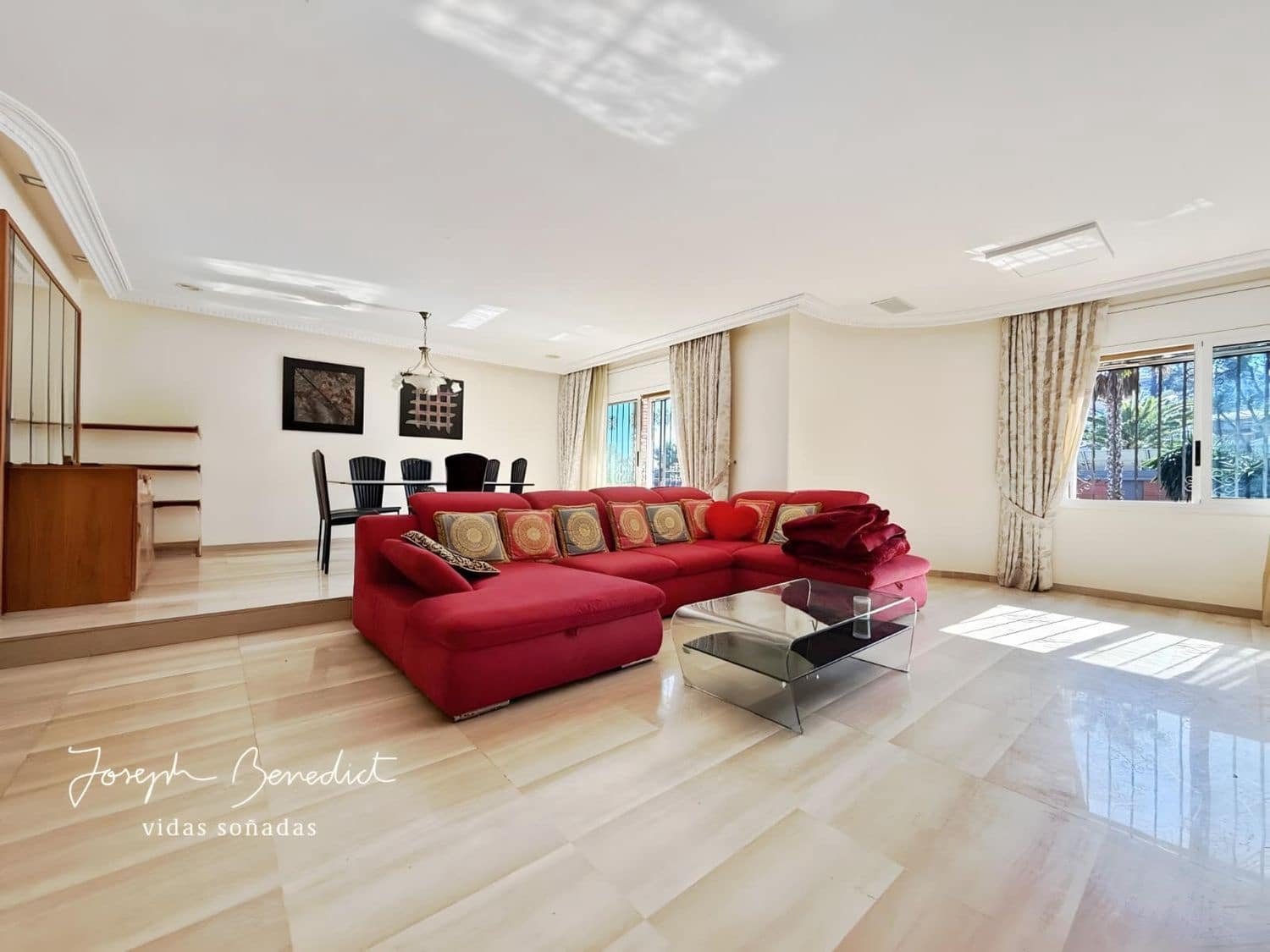 6 makuuhuone Huvila myytävänä paikassa Castelldefels mukana uima-altaan 
autotalli - 1 295 000 € (Ref: 9636196)