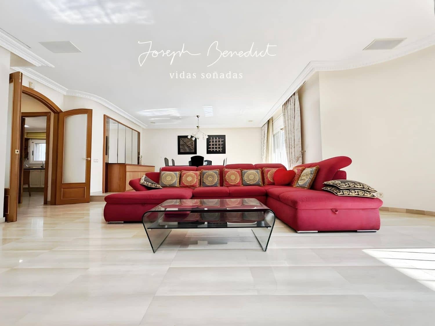 6 makuuhuone Huvila myytävänä paikassa Castelldefels mukana uima-altaan 
autotalli - 1 295 000 € (Ref: 9636196)