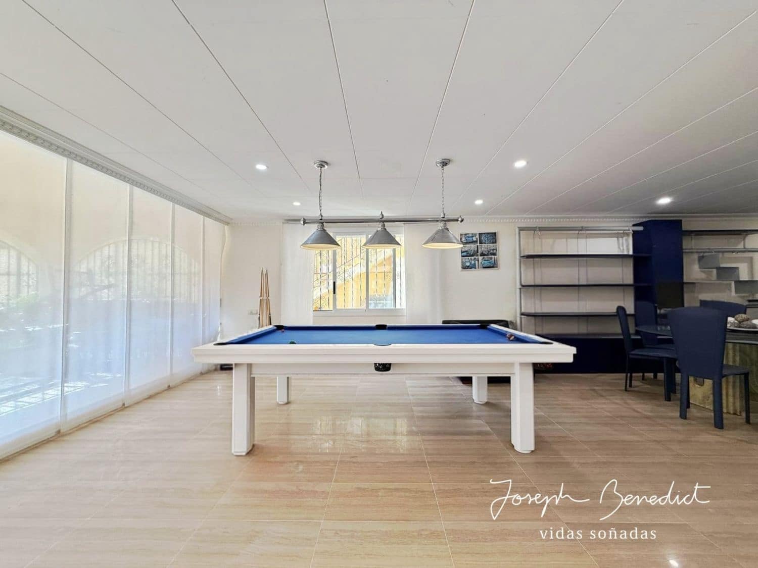 6 bedroom Villa for sale in Castelldefels with pool garage - € 1,295,000 (Ref: 9636196)