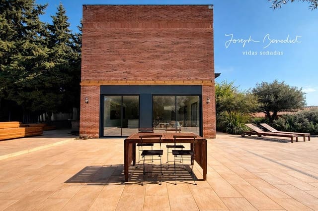 6 chambre Villa/Maison à vendre à Gavà avec piscine garage - 1 500 000 € (Ref: 9643670)