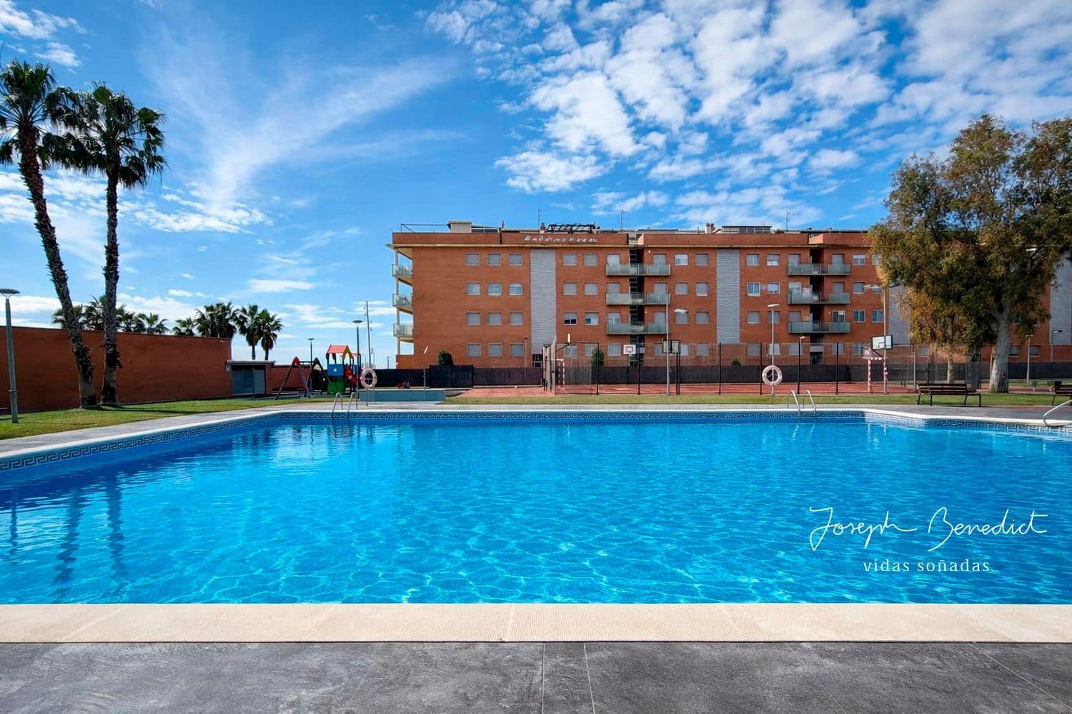 4 Zimmer Apartment zu verkaufen in Cubelles mit Pool Garage - 486.000 € (Ref: 9673733)