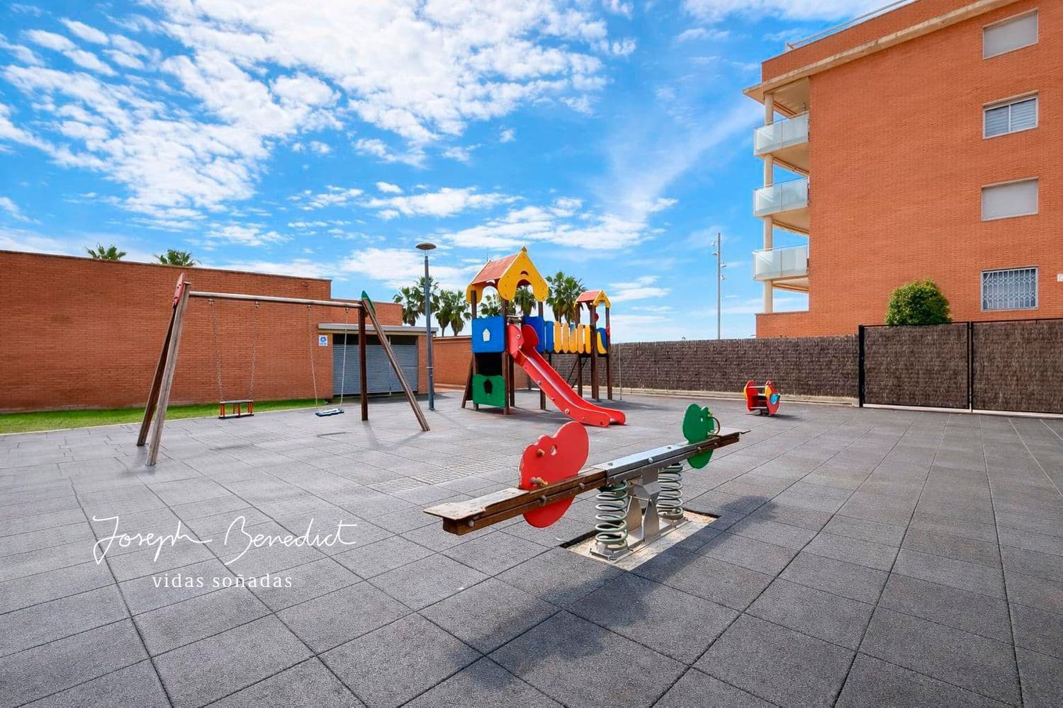 4 Zimmer Apartment zu verkaufen in Cubelles mit Pool Garage - 486.000 € (Ref: 9673733)