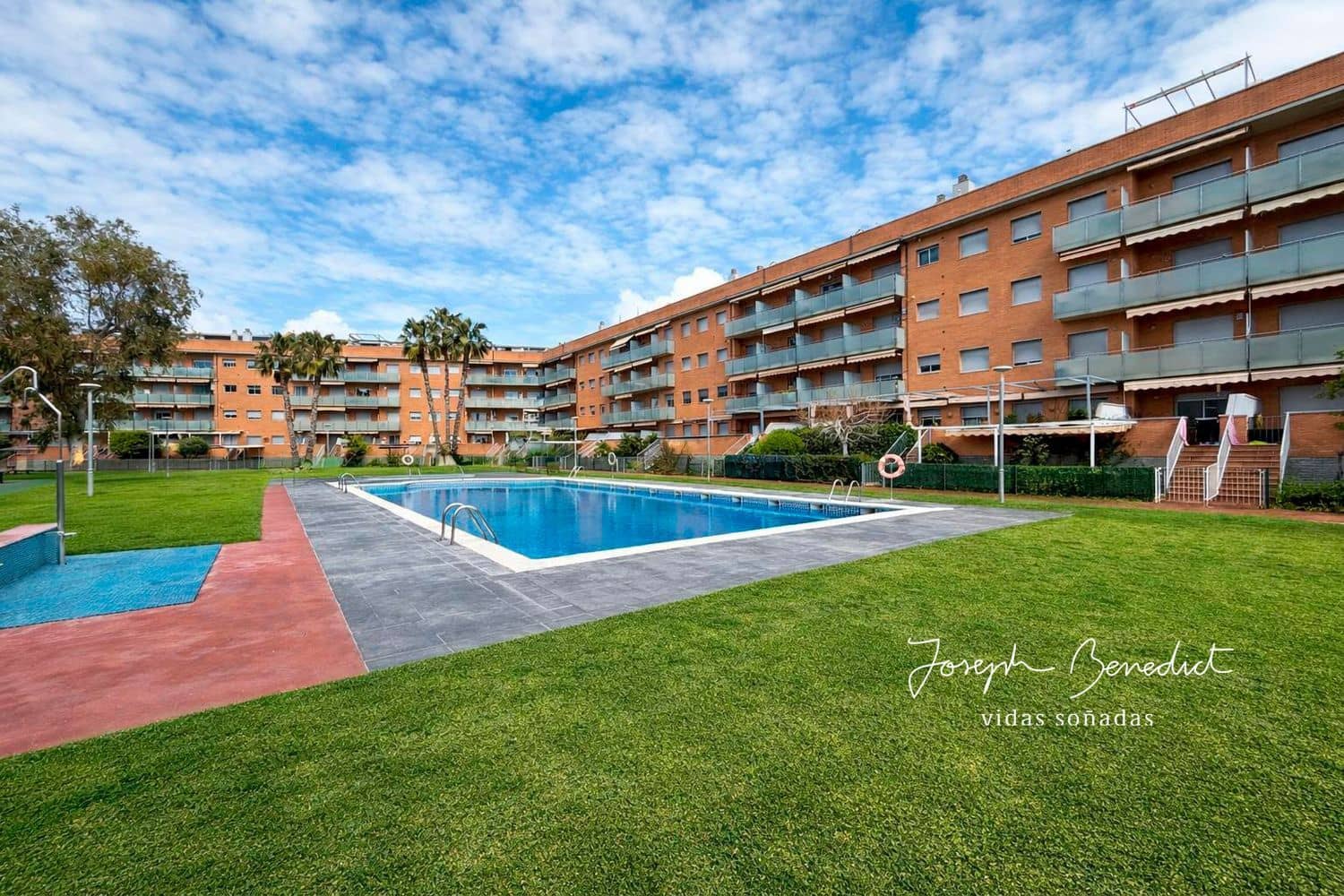 4 Zimmer Apartment zu verkaufen in Cubelles mit Pool Garage - 486.000 € (Ref: 9673733)