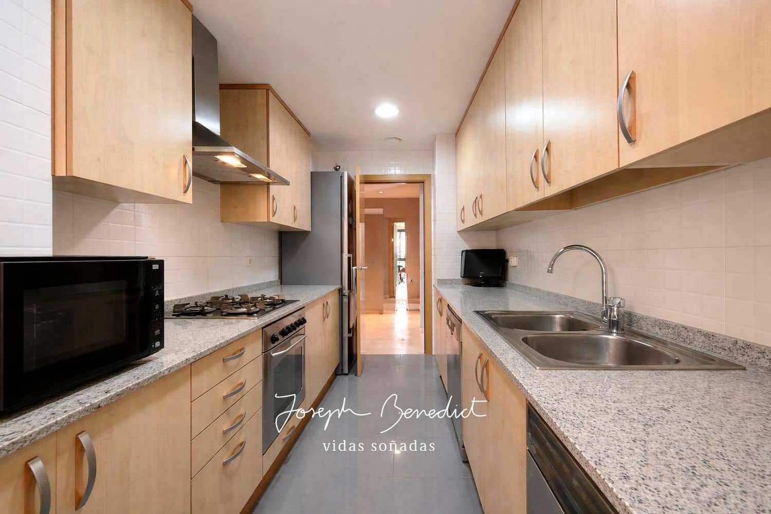 3 makuuhuone Huoneisto myytävänä paikassa Castelldefels mukana 
autotalli - 490 000 € (Ref: 9700371)