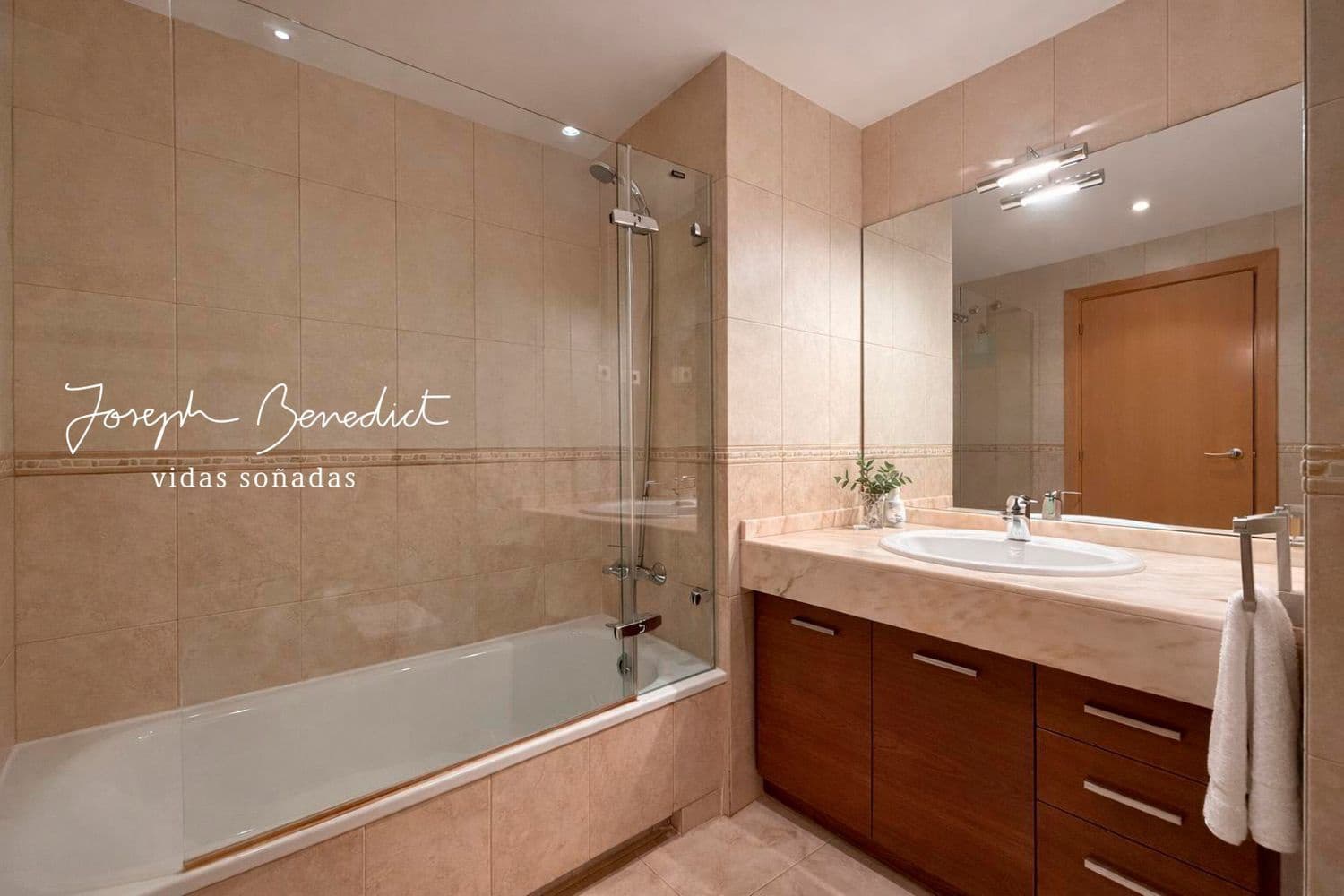 3 makuuhuone Huoneisto myytävänä paikassa Castelldefels mukana 
autotalli - 490 000 € (Ref: 9700371)