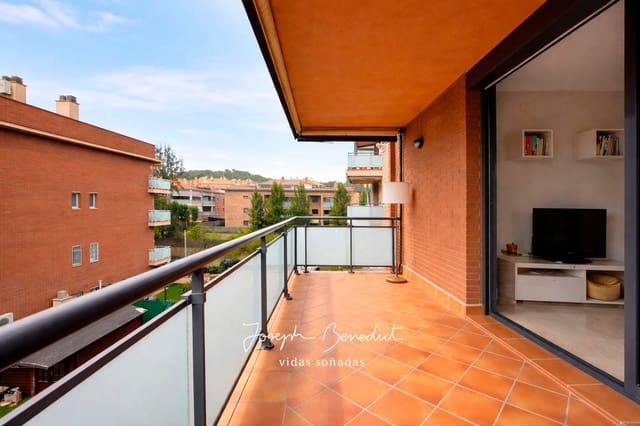 3 makuuhuone Huoneisto myytävänä paikassa Castelldefels mukana 
autotalli - 490 000 € (Ref: 9700371)