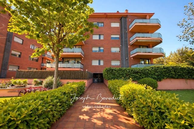 3 makuuhuone Huoneisto myytävänä paikassa Castelldefels mukana 
autotalli - 490 000 € (Ref: 9700371)