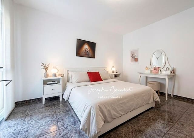 4 slaapkamer Appartement te koop in Castelldefels met garage - € 599.000 (Ref: 9721112)