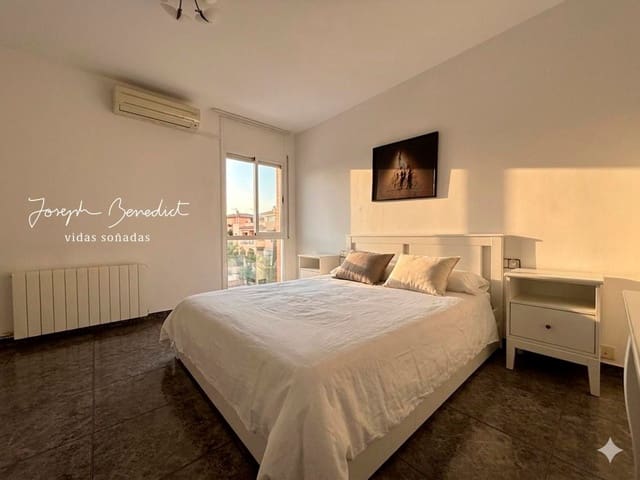 4 slaapkamer Appartement te koop in Castelldefels met garage - € 599.000 (Ref: 9721112)